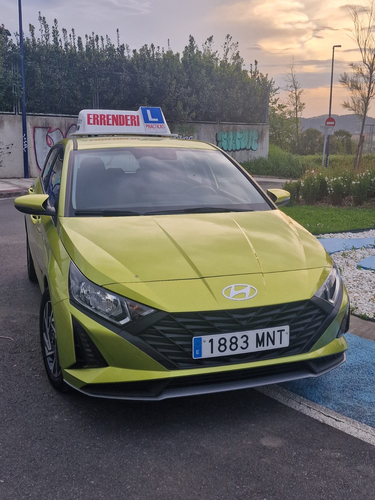 Hyundai i20 - Autoescuela Errenderi